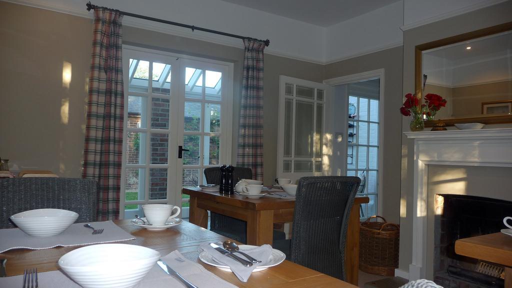 チチェスター Lockgate Dairy Bed & Breakfast エクステリア 写真